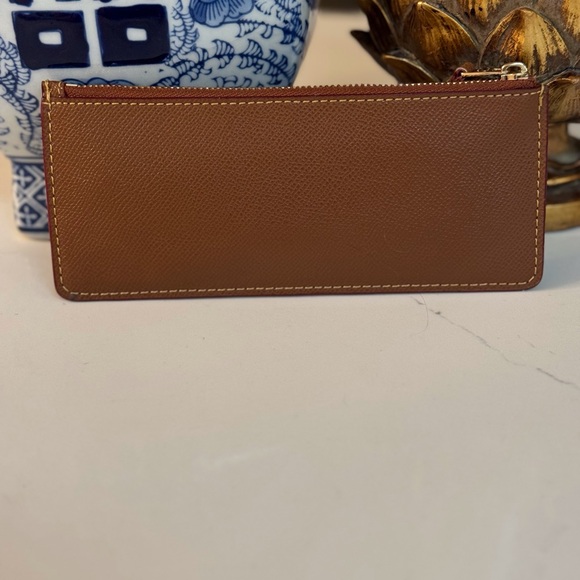 🤎 COACH TAN LEATHER ZIPPER POUCH! - Picture 3 of 6
